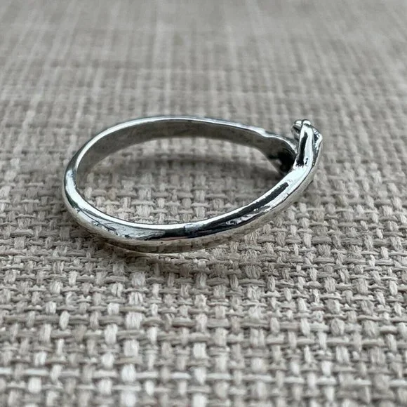 Women Fashion Ring HUG Ring Silver Tone Fashion Jewelry Size 10-12 - Picture 4 of 8